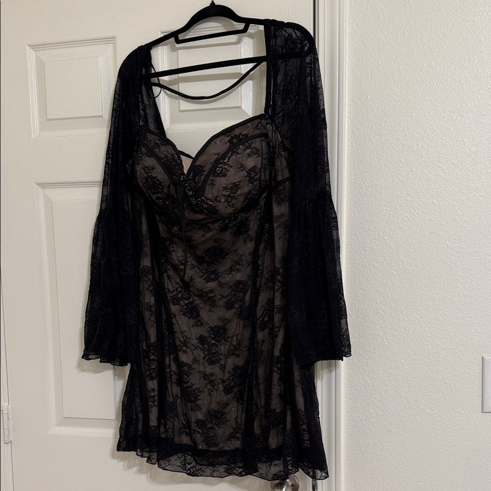 Fashion Nova Black Lace Long Sleeve Dress